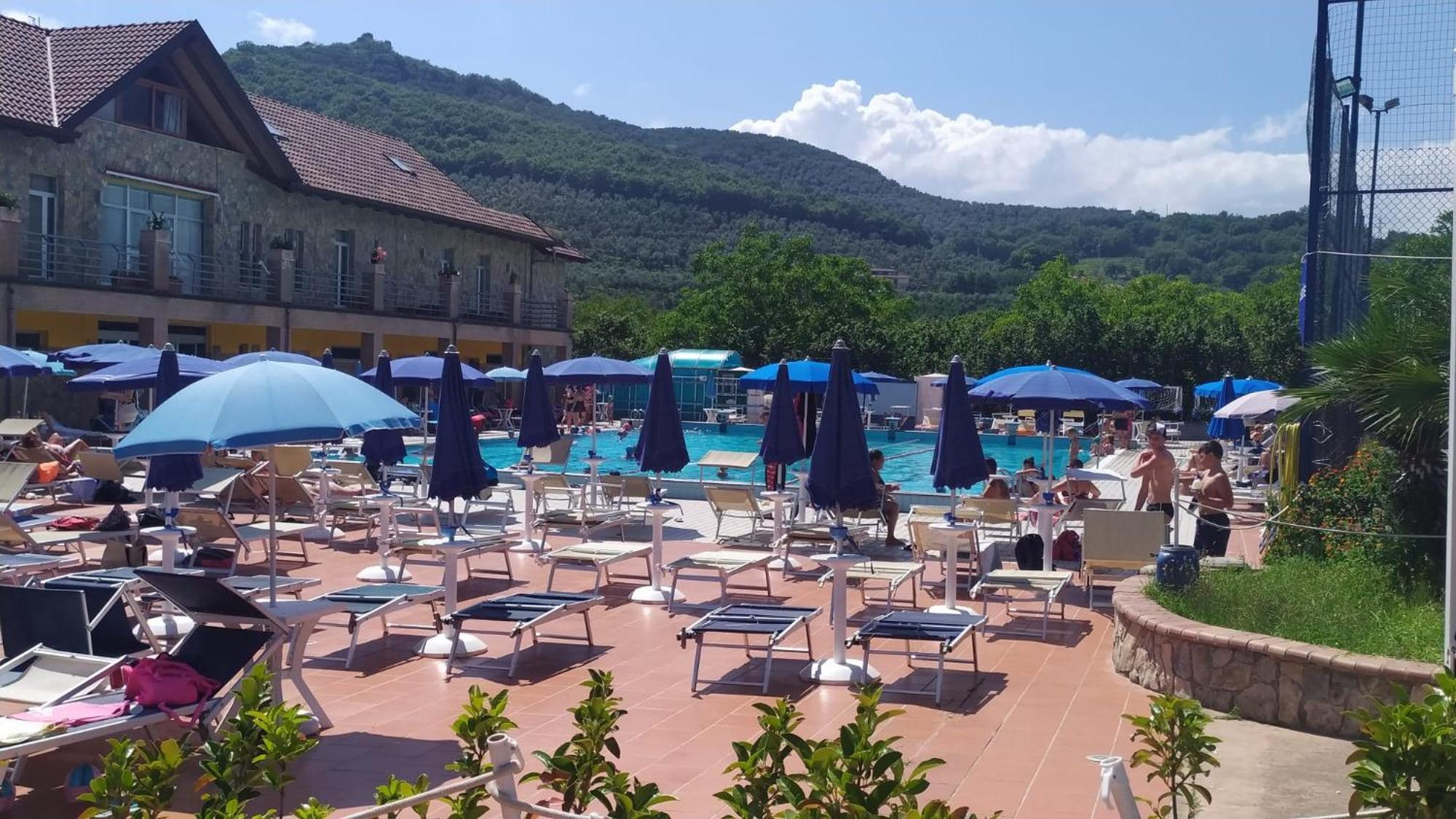 Fiore Club Giffoni Valle Piana Exterior foto